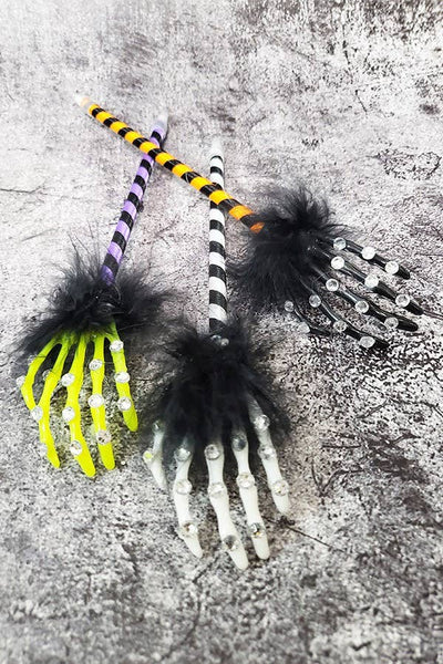 Funteze - Halloween Skeleton Hand Feather Pen