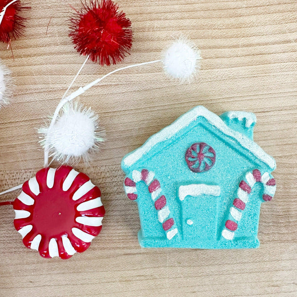 Sweet Bath Co - Gingerbread House PRIZE Bath Bomb