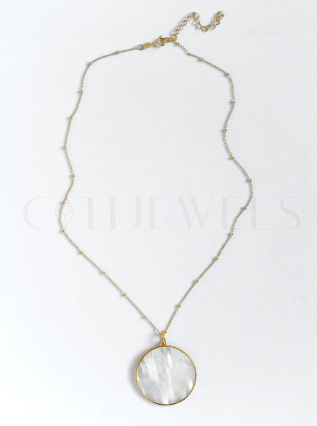 Mother of pearl Gold pendant